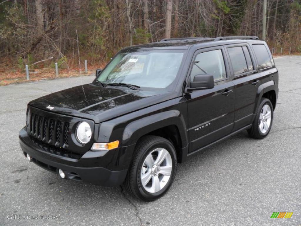 Brilliant Black Crystal Pearl 2011 Jeep Patriot Latitude Exterior Photo #42196495