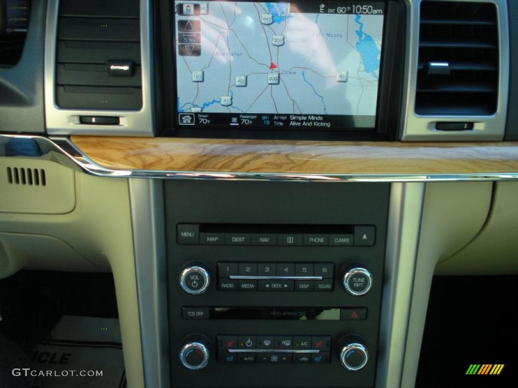 2011 Lincoln MKZ Hybrid Controls Photo #42196819