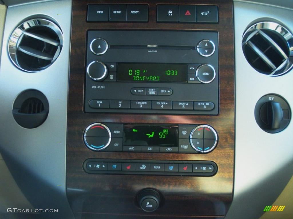 2011 Ford Expedition XLT Controls Photo #42197611