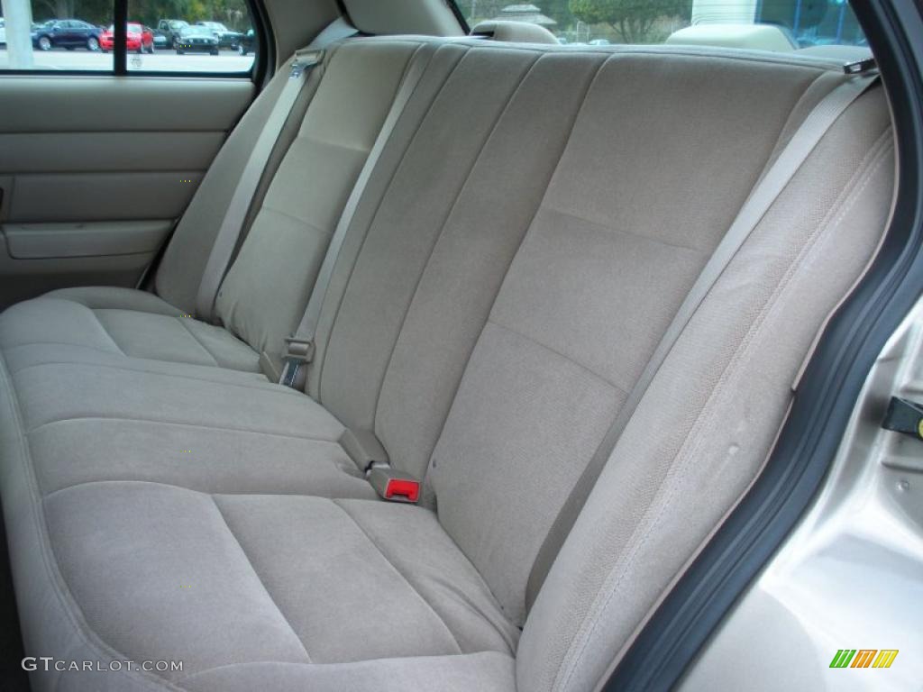 Medium Parchment Interior 2003 Ford Crown Victoria Police Interceptor Photo #42200371