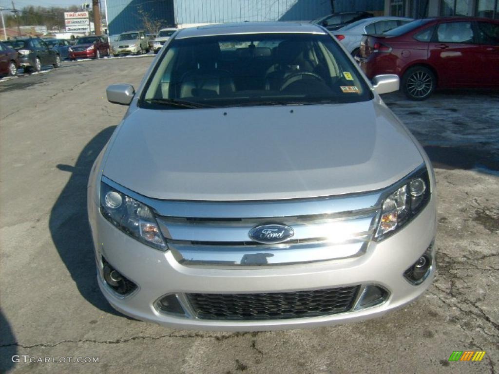 2010 Fusion Sport AWD - Brilliant Silver Metallic / Charcoal Black/Sport Black photo #2
