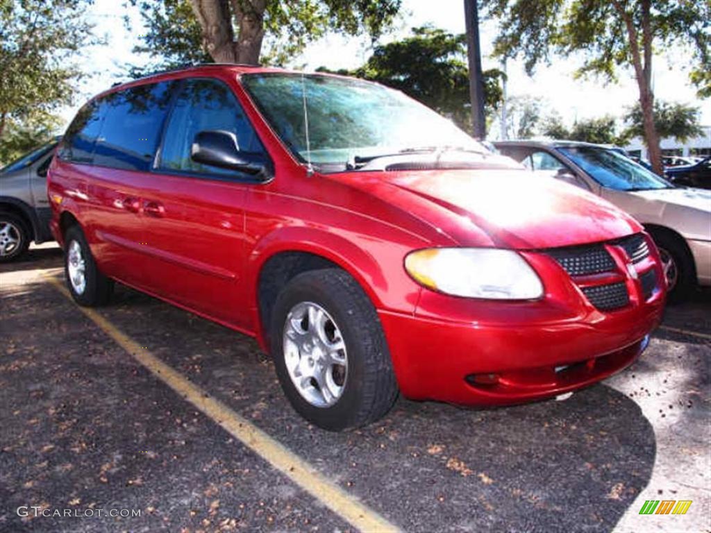 2003 Grand Caravan EX - Inferno Red Tinted Pearl / Gray photo #1