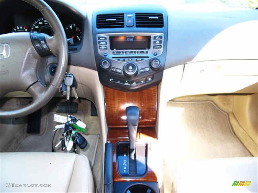 2007 Accord EX-L V6 Sedan - Taffeta White / Ivory photo #12