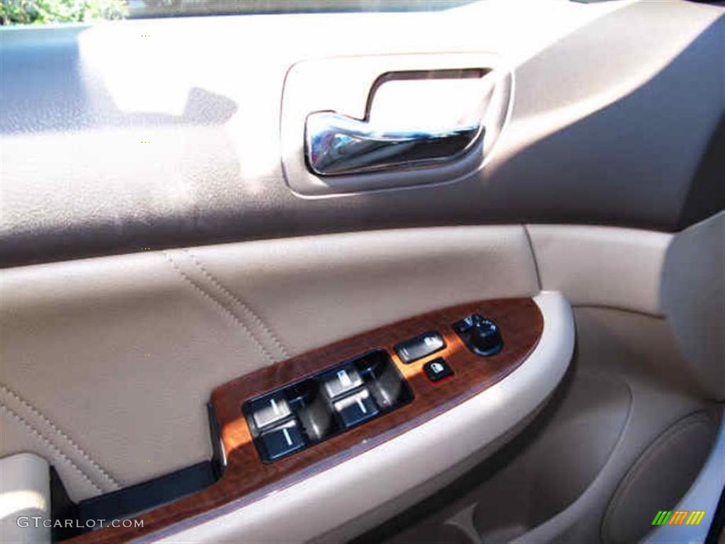 2007 Accord EX-L V6 Sedan - Taffeta White / Ivory photo #15