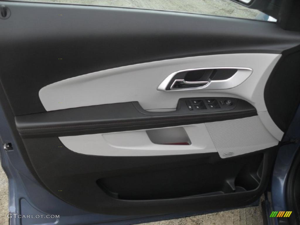2011 Chevrolet Equinox LT Light Titanium/Jet Black Door Panel Photo #42205271