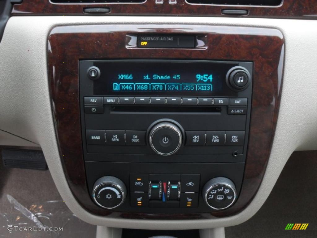 2011 Chevrolet Impala LTZ Controls Photo #42205663