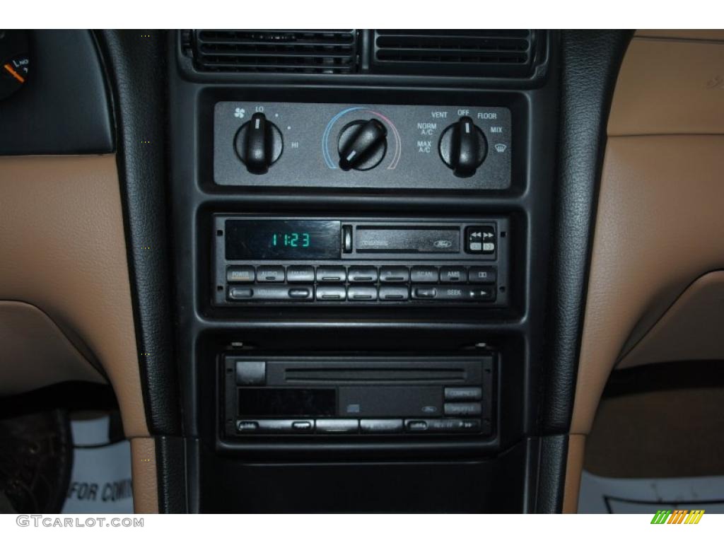 1998 Ford Mustang V6 Convertible Controls Photos