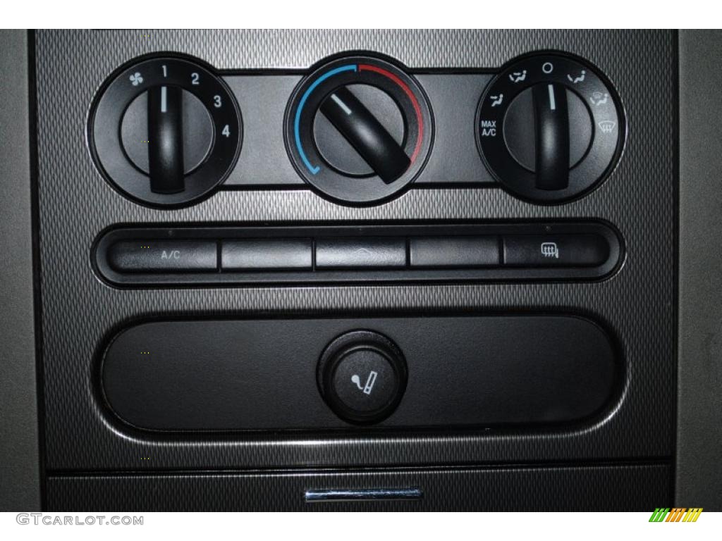 2005 F150 FX4 SuperCrew 4x4 - Black / Black photo #35
