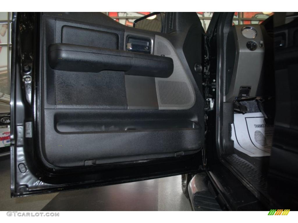 2005 F150 FX4 SuperCrew 4x4 - Black / Black photo #40