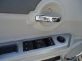 Light Sandstone Metallic - Avenger SXT Photo No. 28