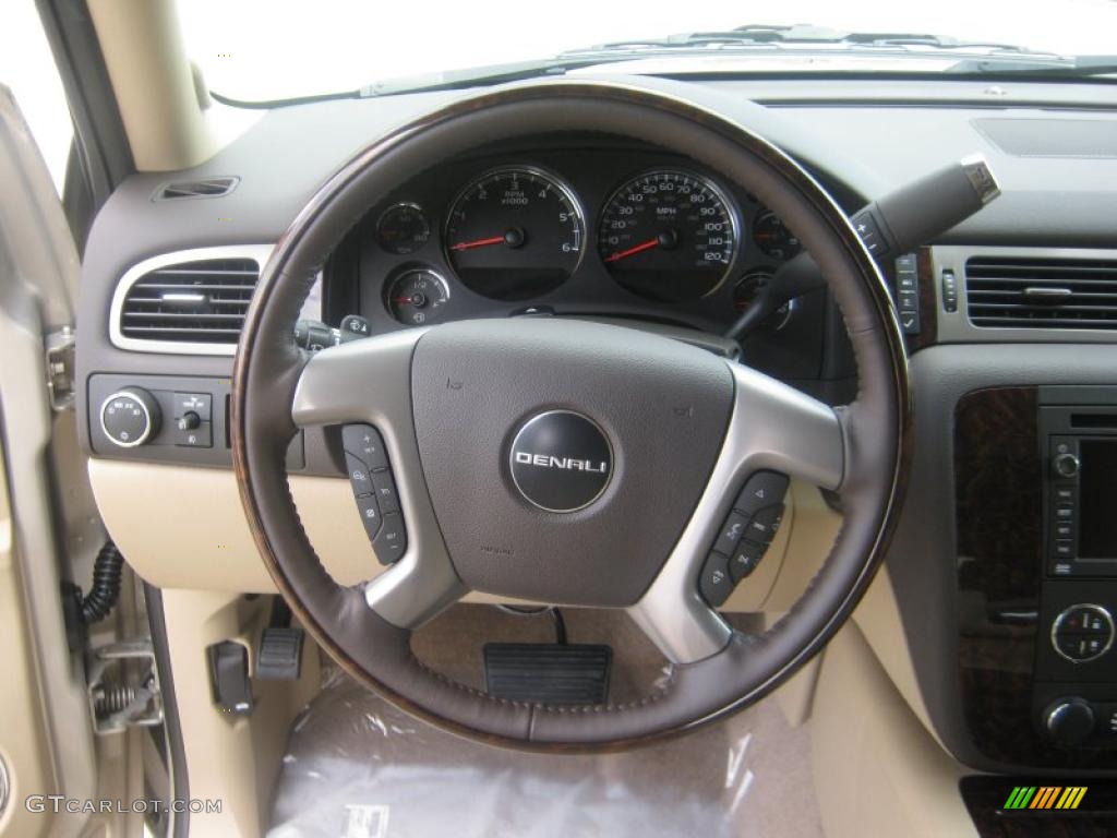 2011 GMC Yukon XL Denali Cocoa/Light Cashmere Steering Wheel Photo #42211051
