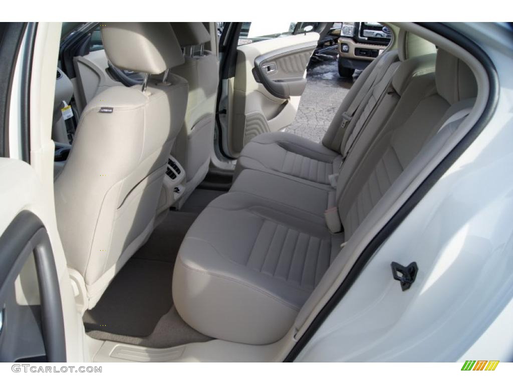 Light Stone Interior 2011 Ford Taurus SE Photo #42211935