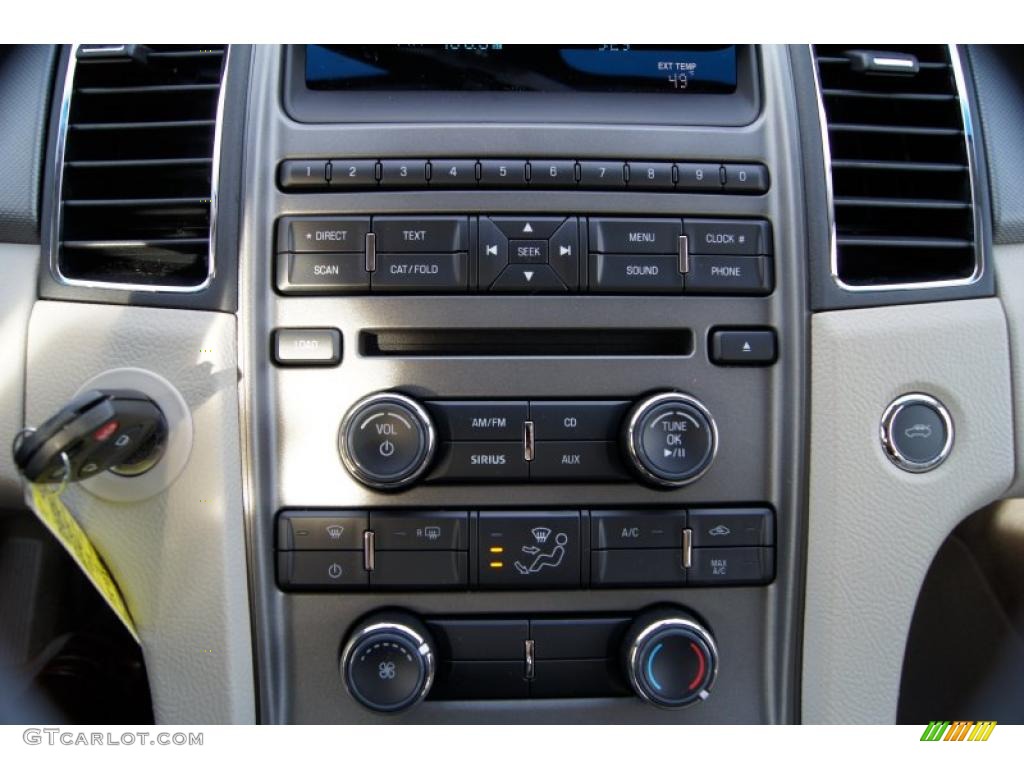 2011 Ford Taurus SE Controls Photo #42212151