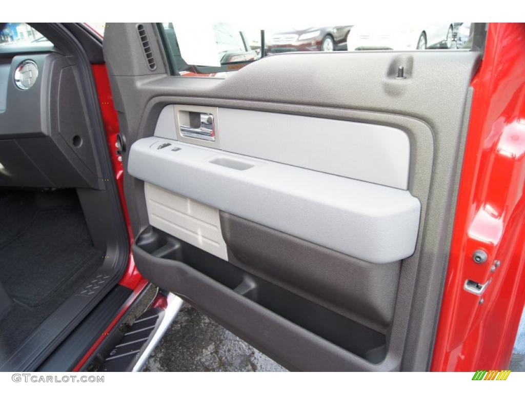 2011 Ford F150 XLT SuperCrew 4x4 Steel Gray Door Panel Photo #42212411