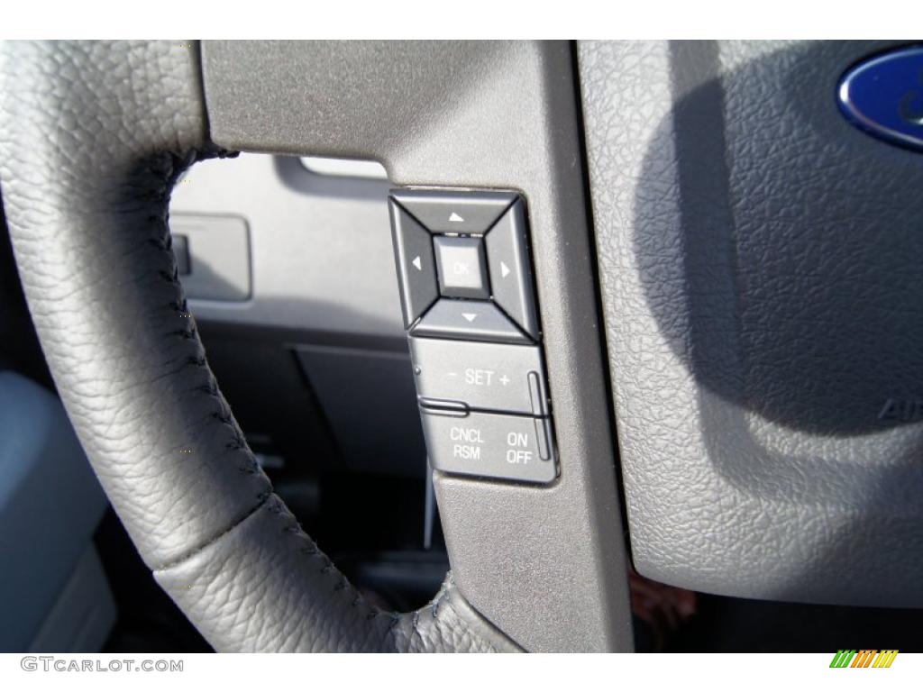 2011 Ford F150 XLT SuperCrew 4x4 Controls Photo #42212587