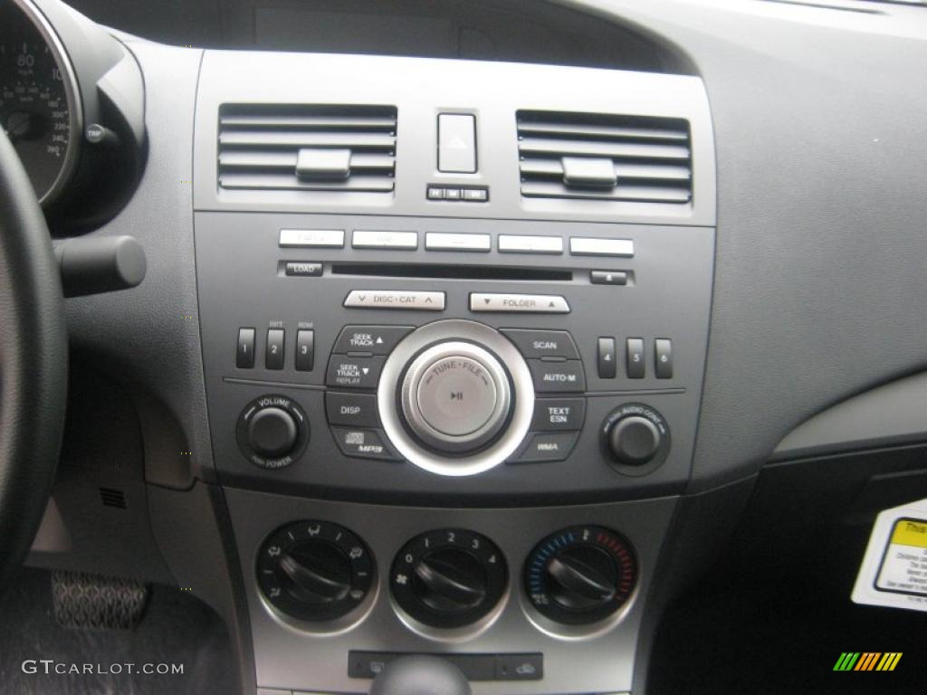 2011 Mazda MAZDA3 i Sport 4 Door Controls Photo #42214406