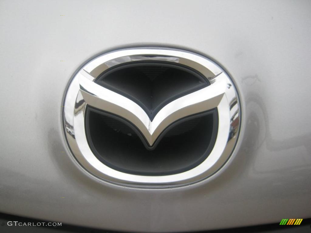 2011 Mazda MAZDA3 i Sport 4 Door Marks and Logos Photo #42214652
