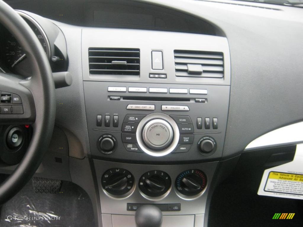 2011 Mazda MAZDA3 i Touring 4 Door Controls Photo #42214808