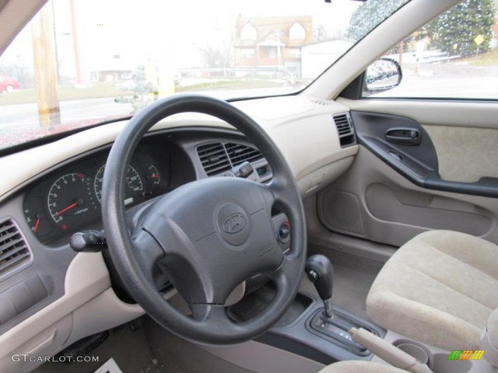 2002 Elantra GLS Sedan - Chianti Red / Beige photo #9