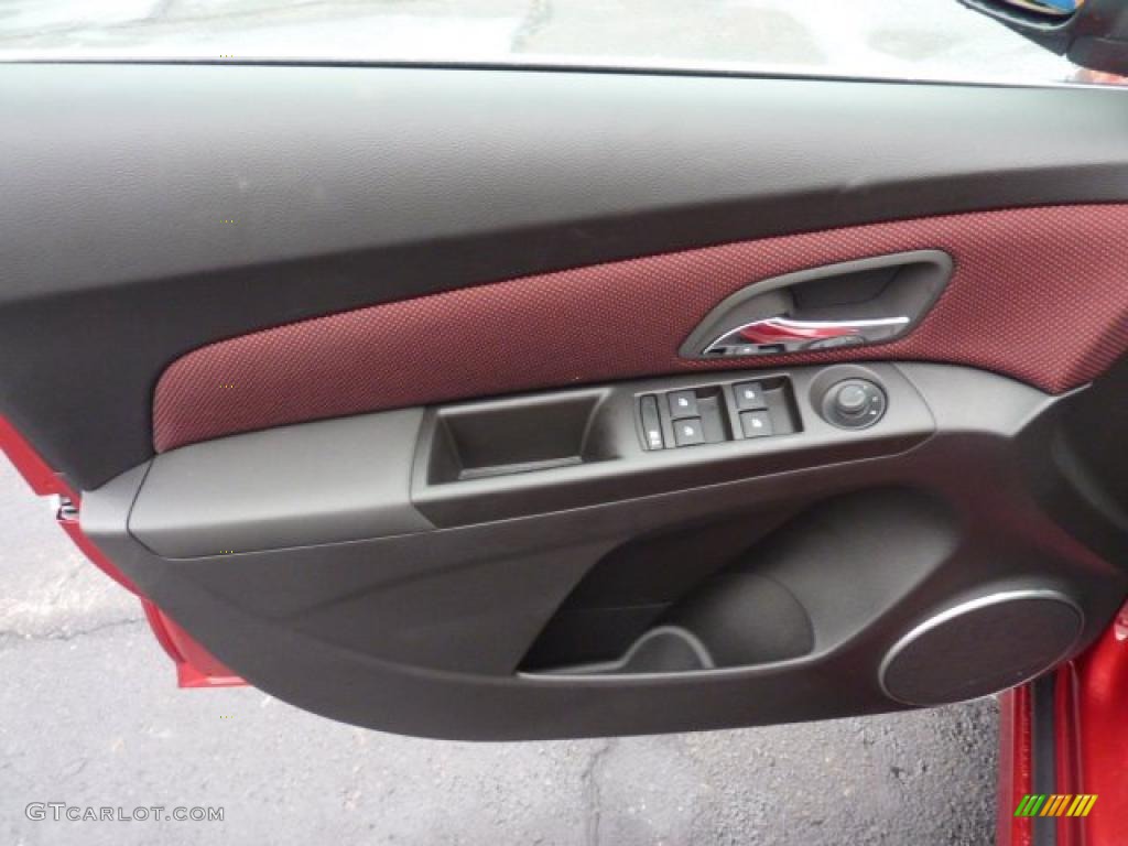 2011 Chevrolet Cruze LT/RS Jet Black/Sport Red Door Panel Photo #42220508