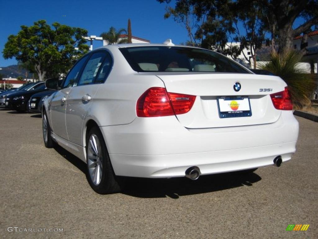 2011 3 Series 335i Sedan - Alpine White / Oyster/Black Dakota Leather photo #3