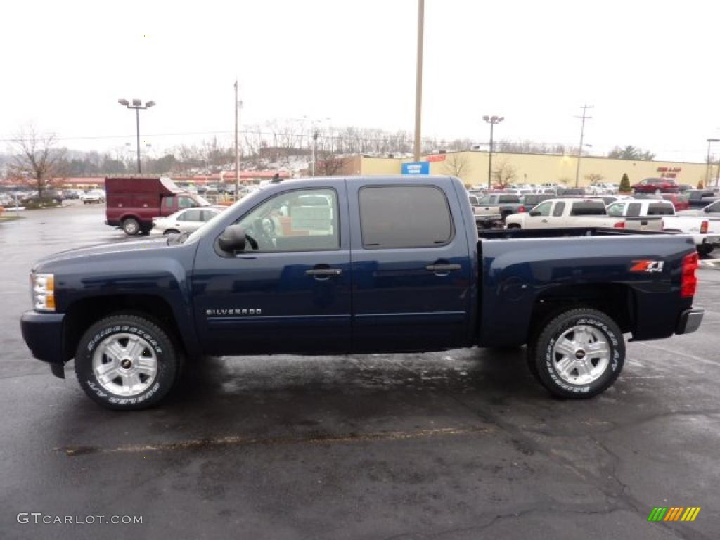 2011 Silverado 1500 LT Crew Cab 4x4 - Imperial Blue Metallic / Ebony photo #4