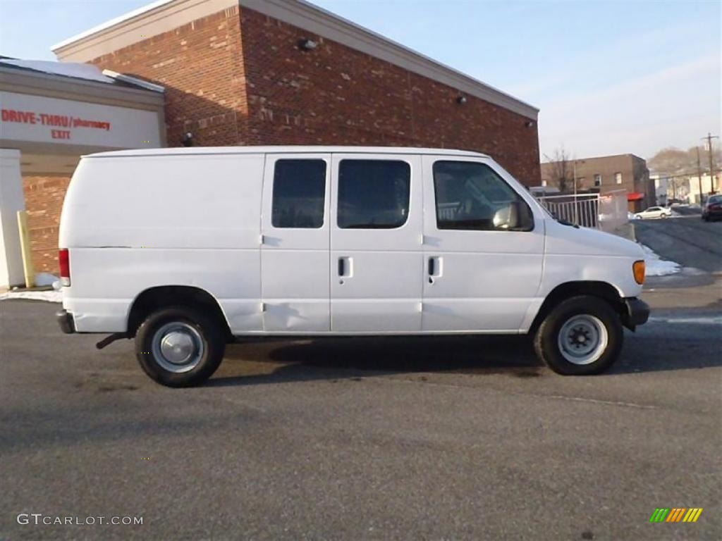 2005 E Series Van E250 Commercial - Oxford White / Medium Flint photo #3