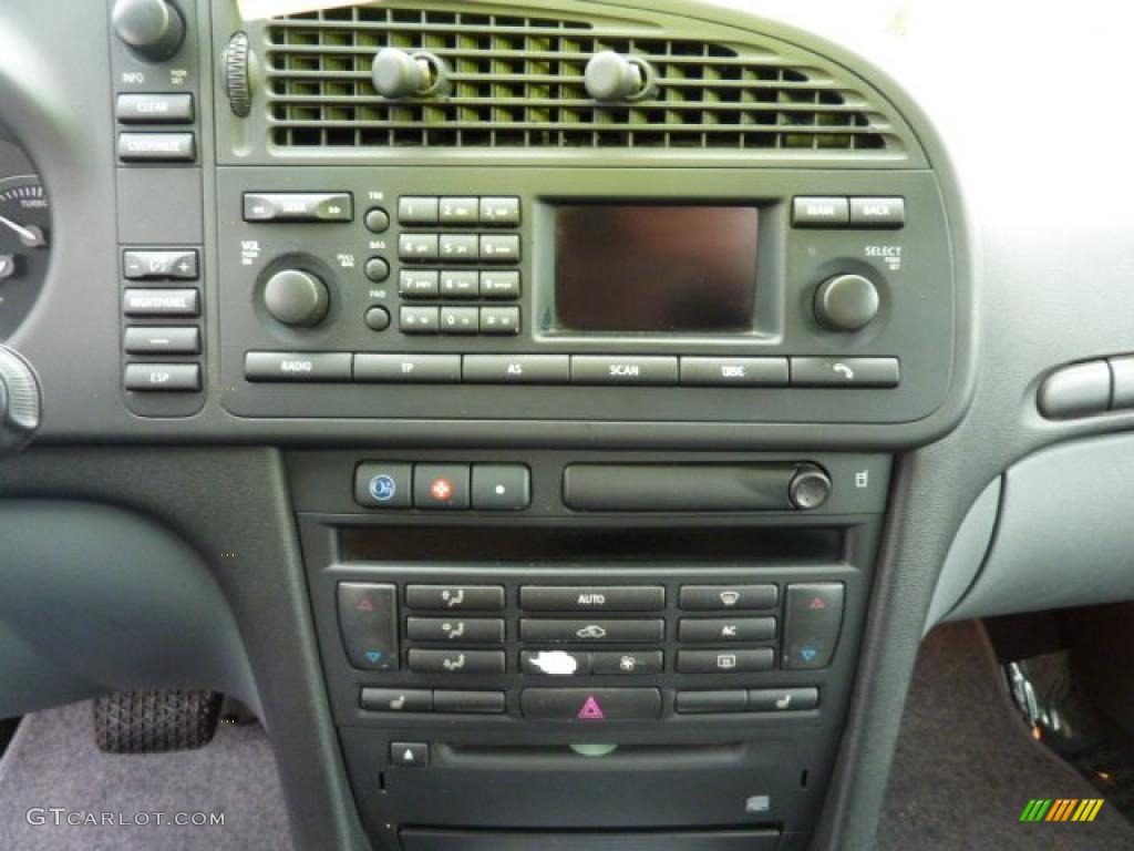 2004 Saab 9-3 Aero Sedan Controls Photo #42223612