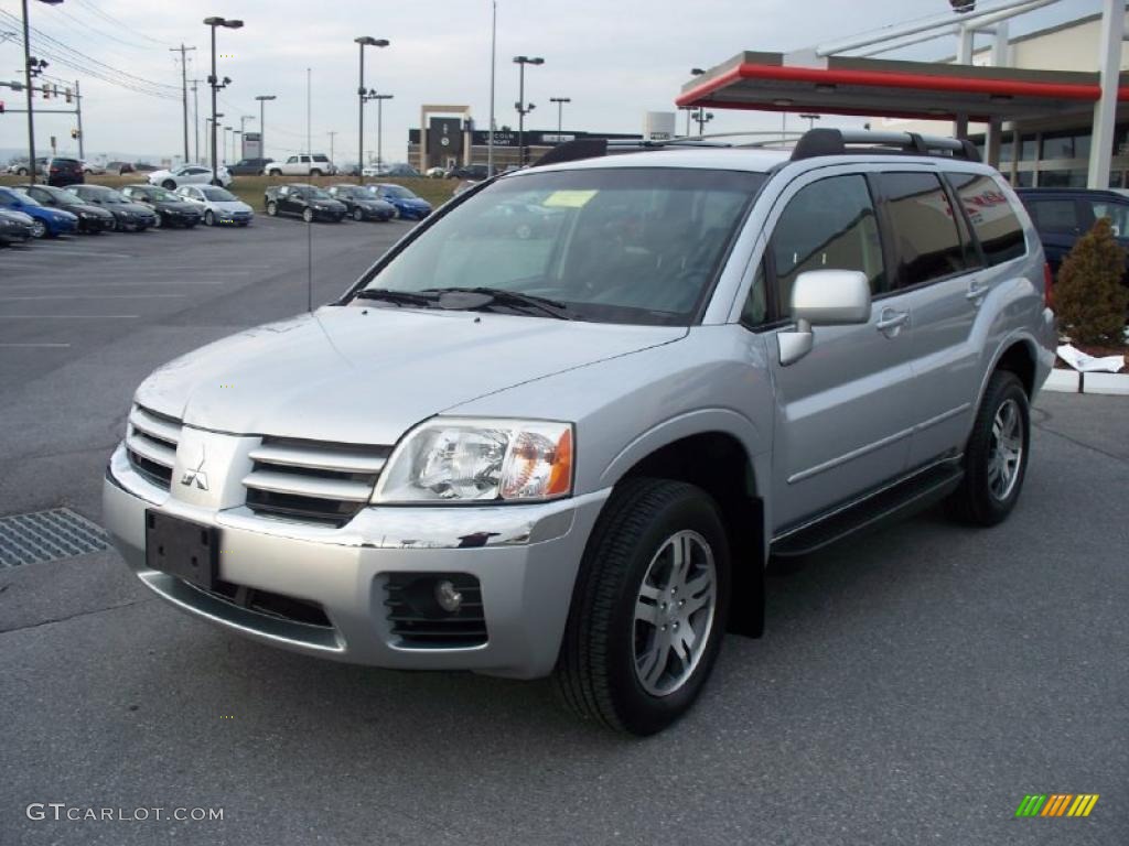2004 Endeavor XLS AWD - Sterling Silver Metallic / Charcoal Gray photo #1