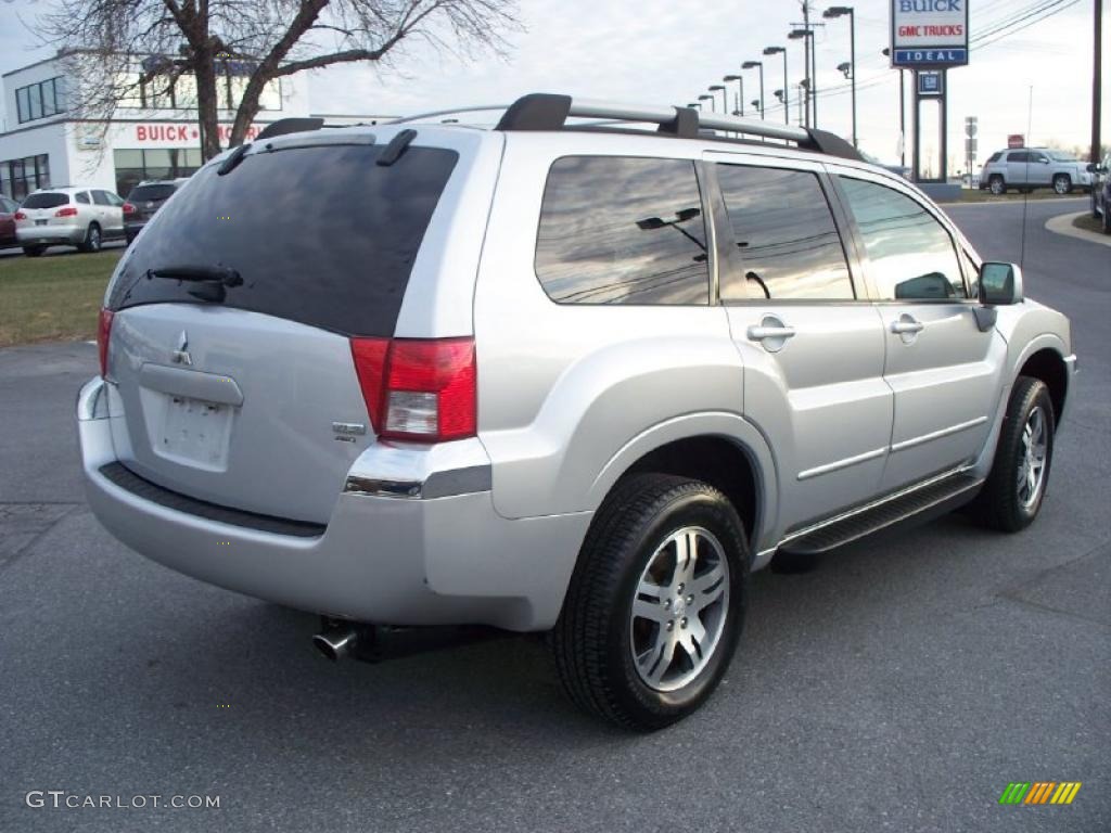 2004 Endeavor XLS AWD - Sterling Silver Metallic / Charcoal Gray photo #6
