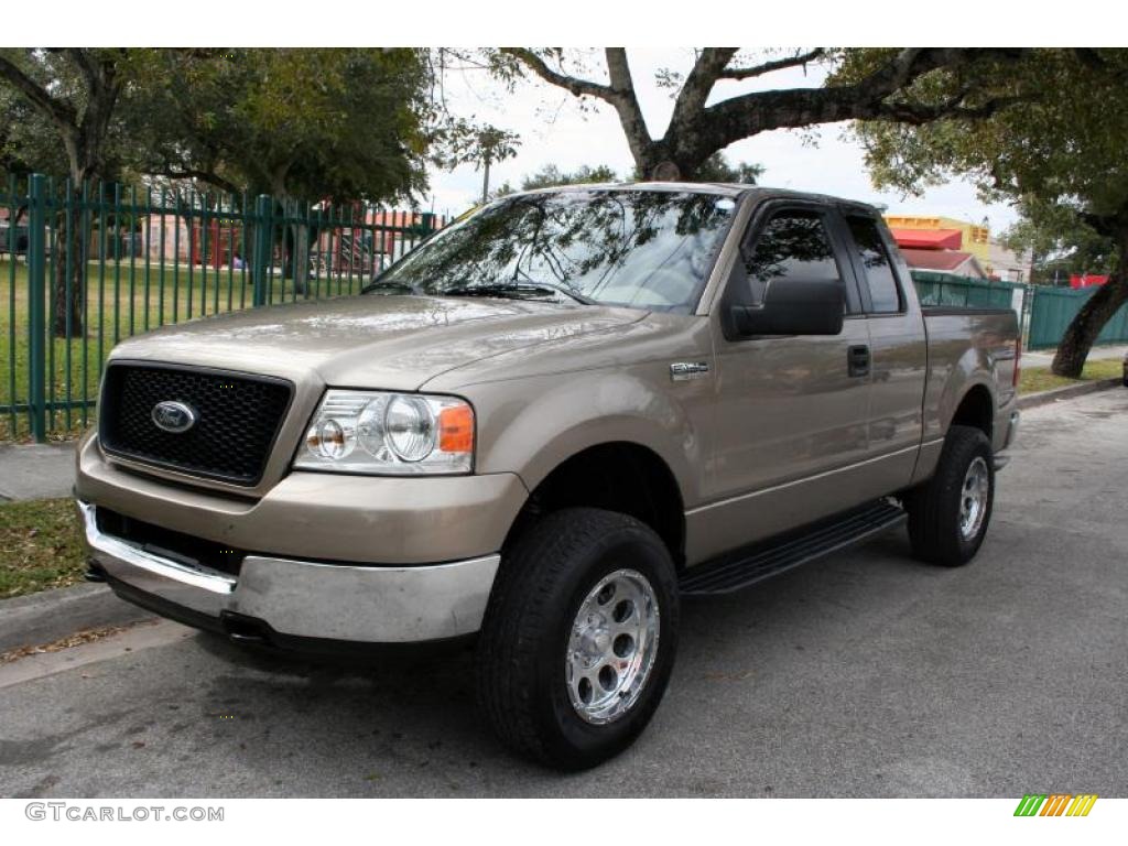 2005 F150 XLT SuperCab 4x4 - Arizona Beige Metallic / Tan photo #1