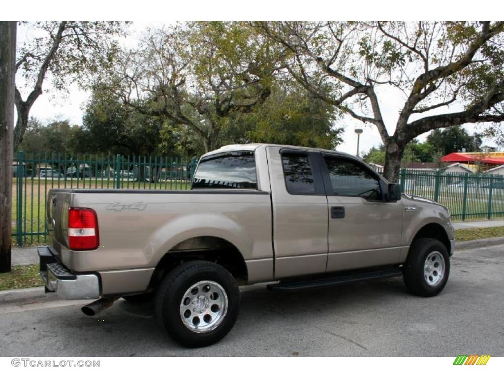 2005 F150 XLT SuperCab 4x4 - Arizona Beige Metallic / Tan photo #9