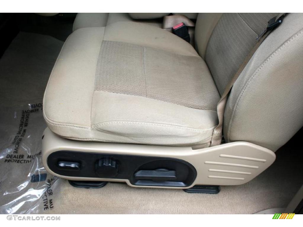 2005 F150 XLT SuperCab 4x4 - Arizona Beige Metallic / Tan photo #37