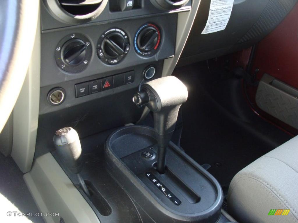 2008 Jeep Wrangler Unlimited Rubicon 4x4 4 Speed Automatic Transmission Photo #42236048