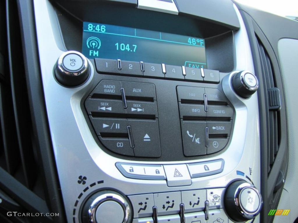 2011 Chevrolet Equinox LT Controls Photo #42247154