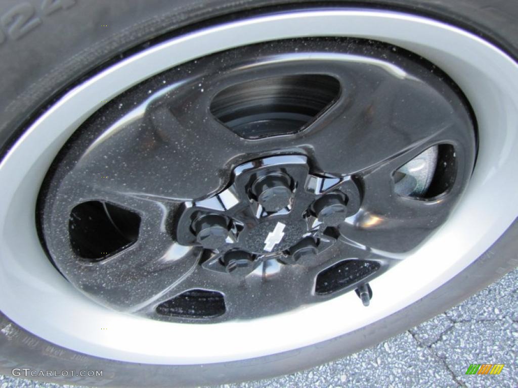 2011 Chevrolet Camaro LS Coupe Wheel Photo #42247622