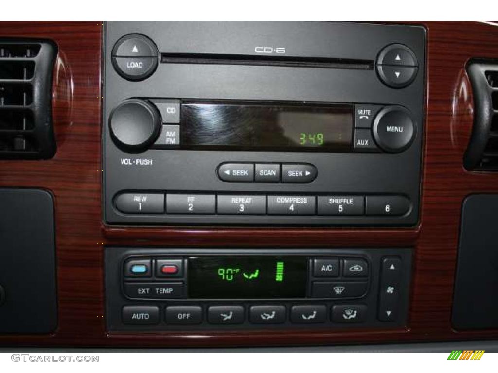 2006 Ford F350 Super Duty Lariat Crew Cab Dually Controls Photo #42248426