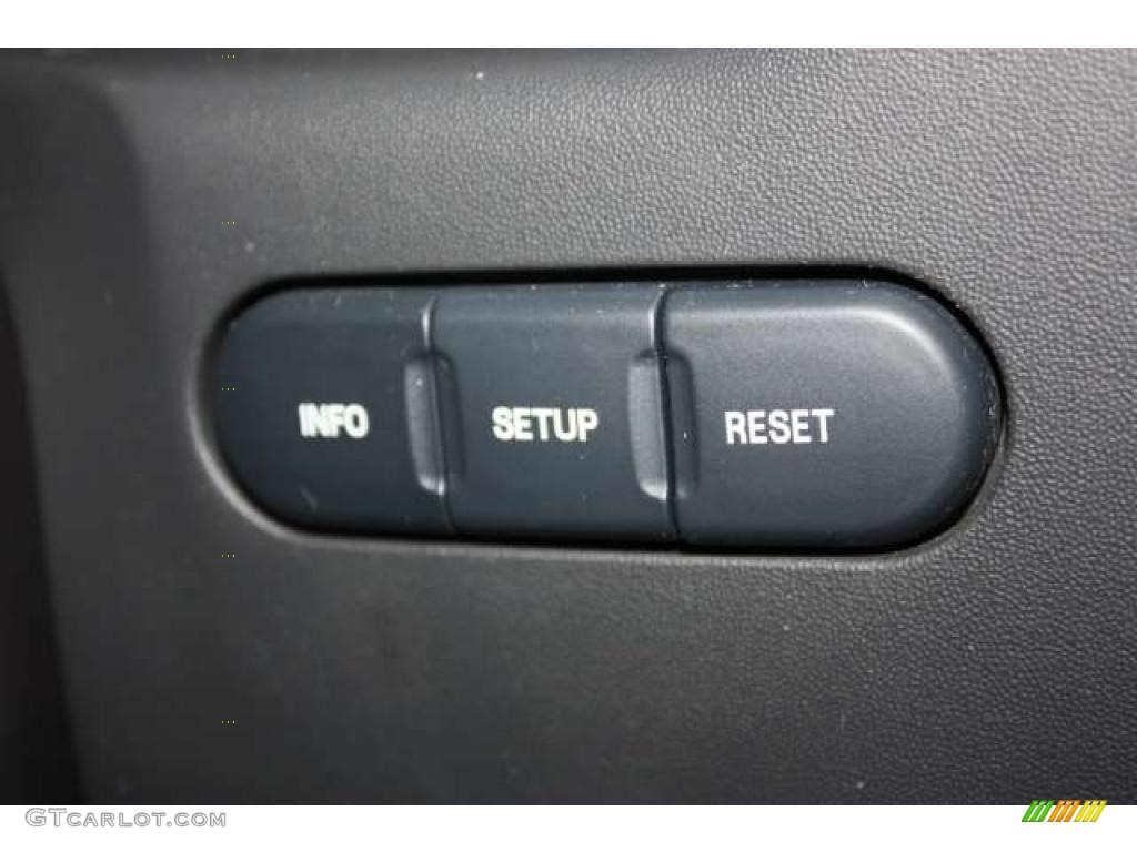 2006 Ford F350 Super Duty Lariat Crew Cab Dually Controls Photo #42248474