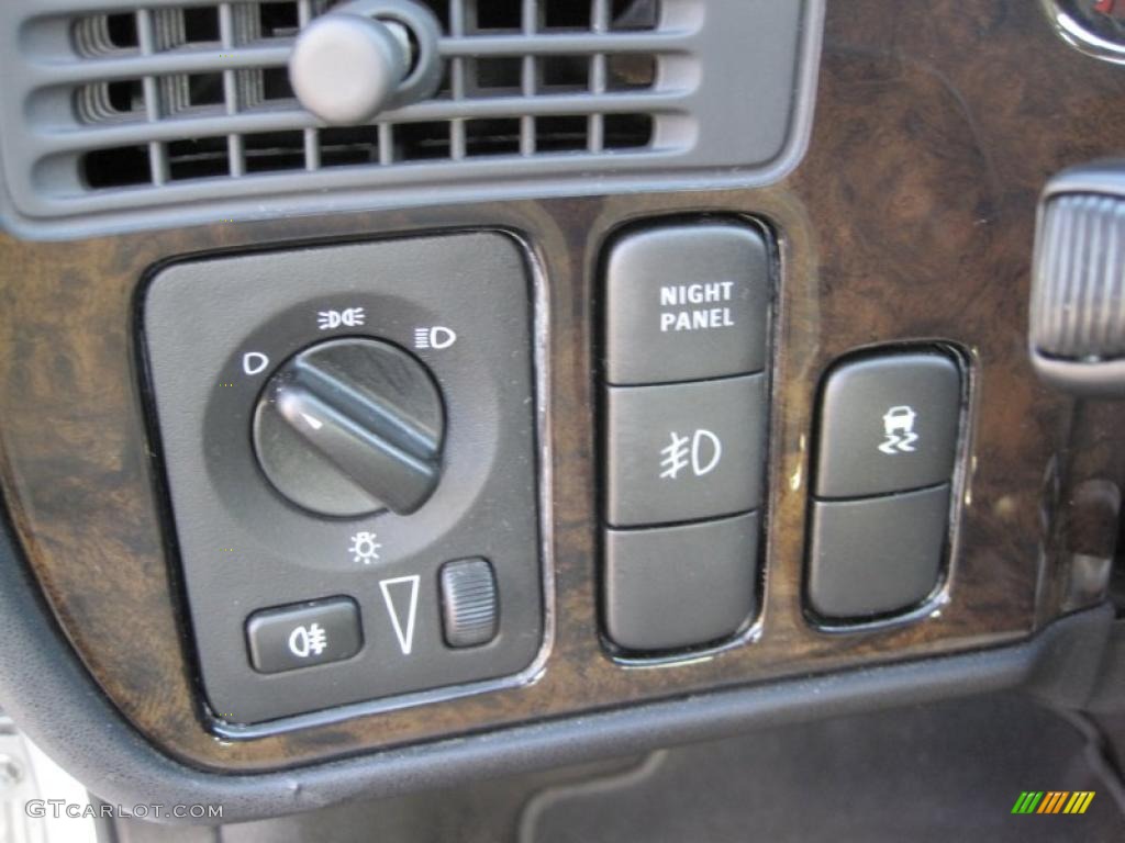 2007 Saab 9-5 2.3T Sedan Controls Photo #42250286