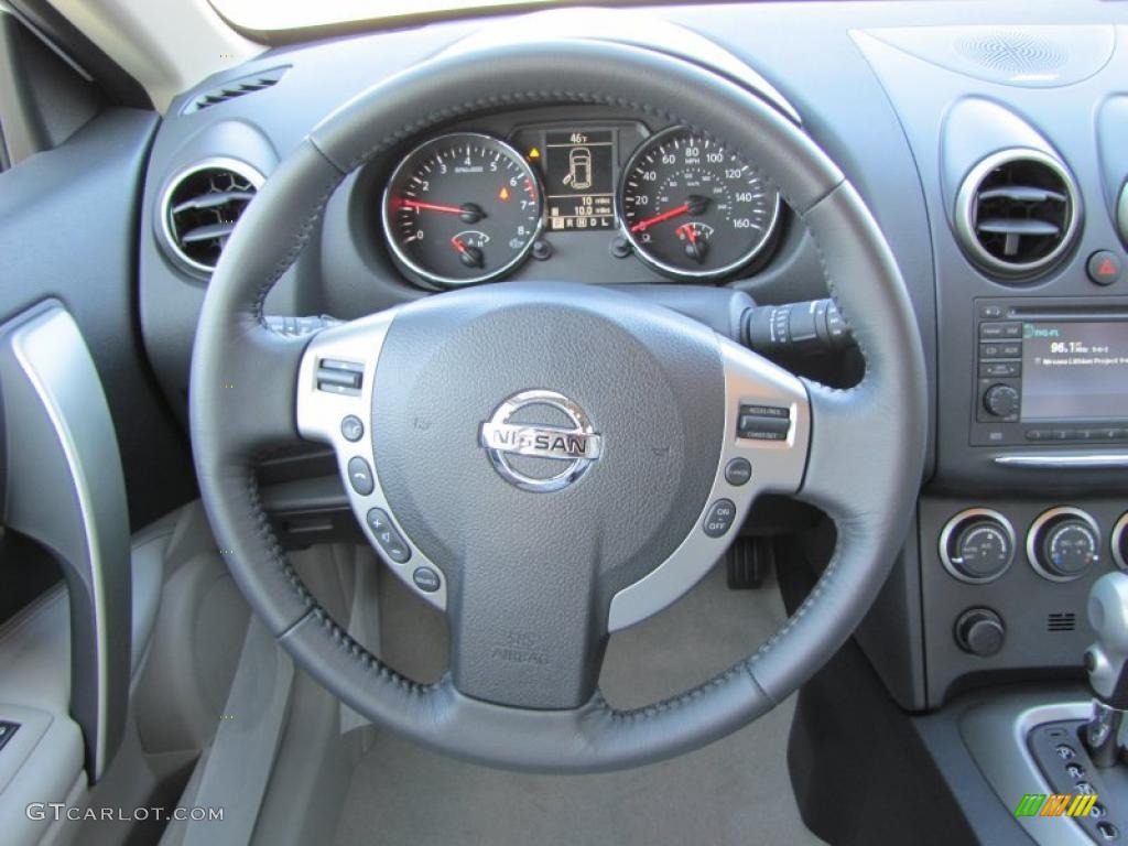 2011 Rogue SV - Pearl White / Gray photo #12