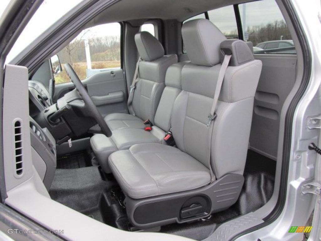 Medium Flint Interior 2007 Ford F150 XL Regular Cab 4x4 Photo #42255318