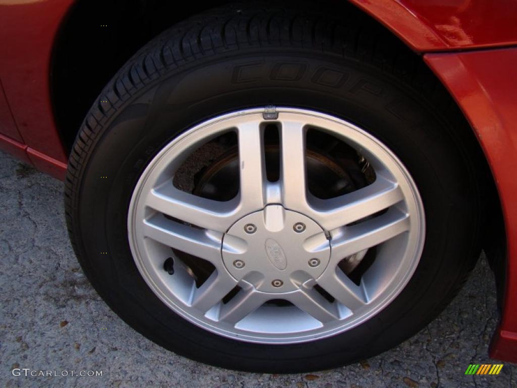 2003 Ford Focus SE Sedan Wheel Photo #42256106