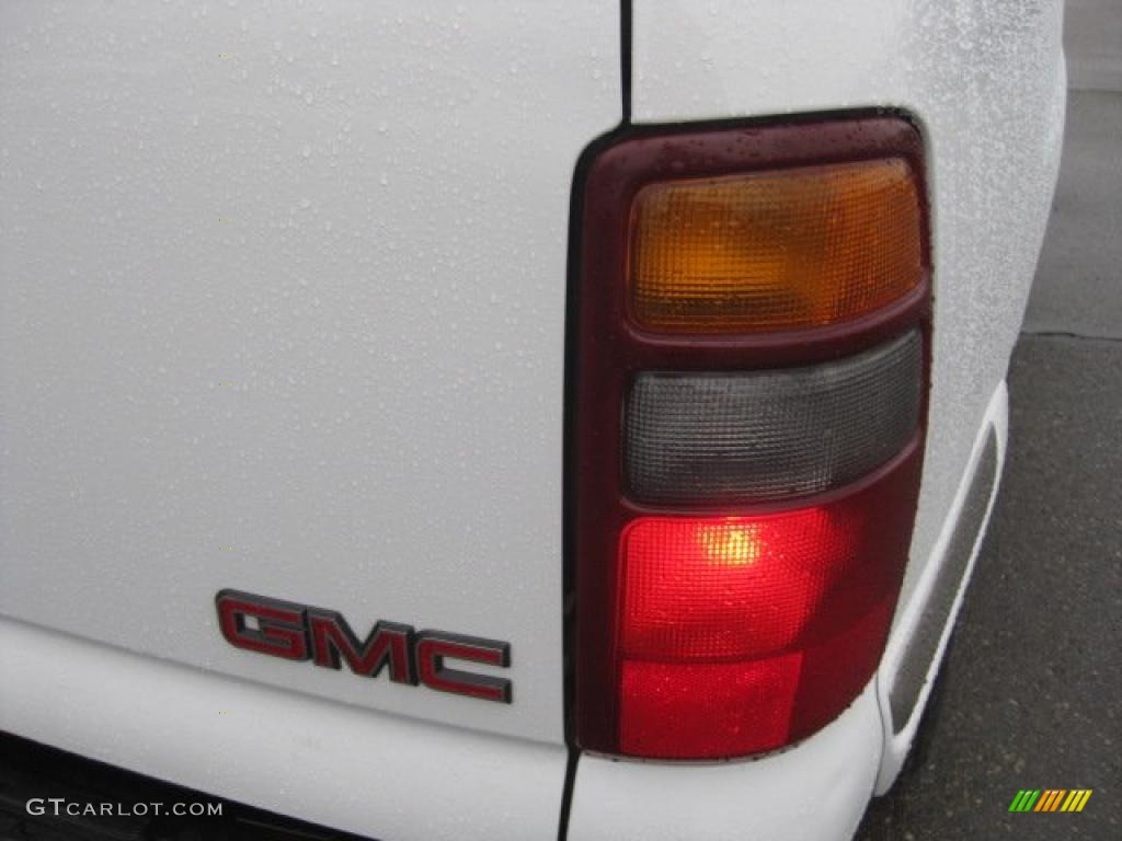 2002 Yukon XL SLT 4x4 - Summit White / Neutral/Shale photo #18