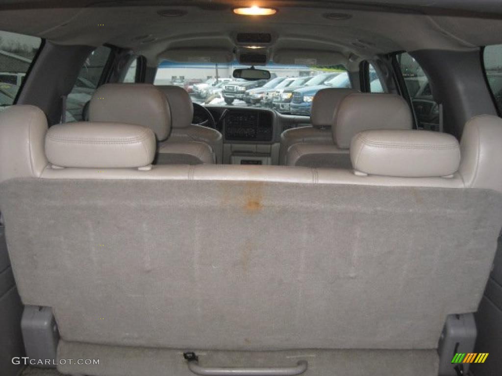 2002 Yukon XL SLT 4x4 - Summit White / Neutral/Shale photo #22
