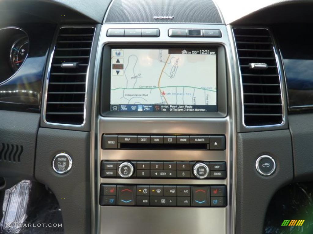 2011 Ford Taurus Limited AWD Navigation Photo #42258078