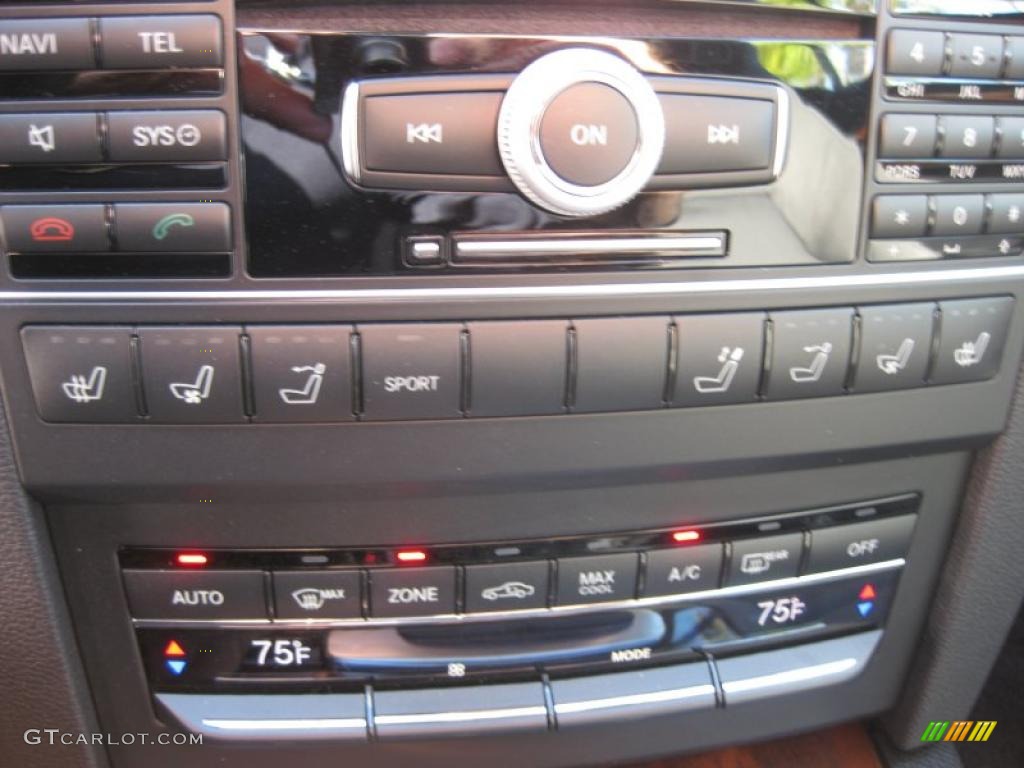 2011 Mercedes-Benz E 550 Cabriolet Controls Photo #42258170