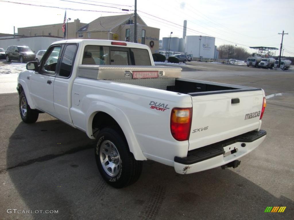 2001 B-Series Truck B4000 Dual Sport Cab Plus 4 - Classic White / Medium Graphite photo #10