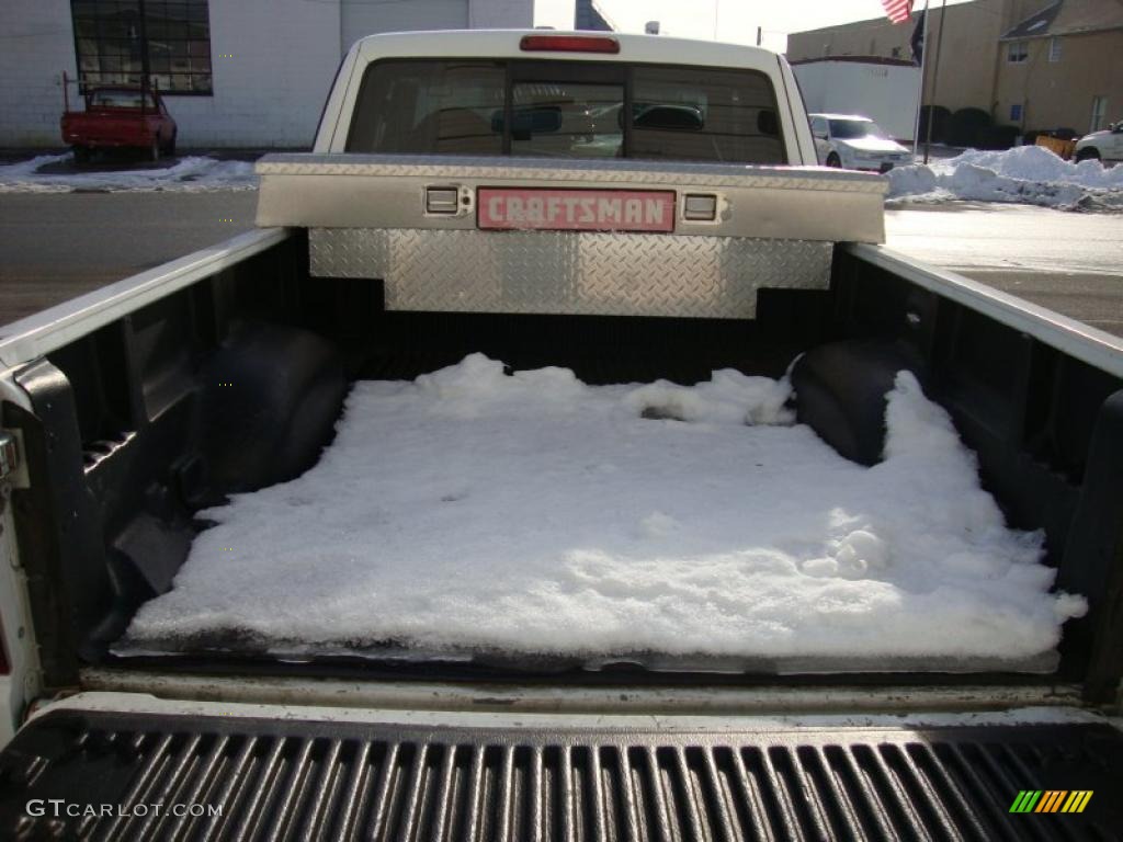 2001 B-Series Truck B4000 Dual Sport Cab Plus 4 - Classic White / Medium Graphite photo #25