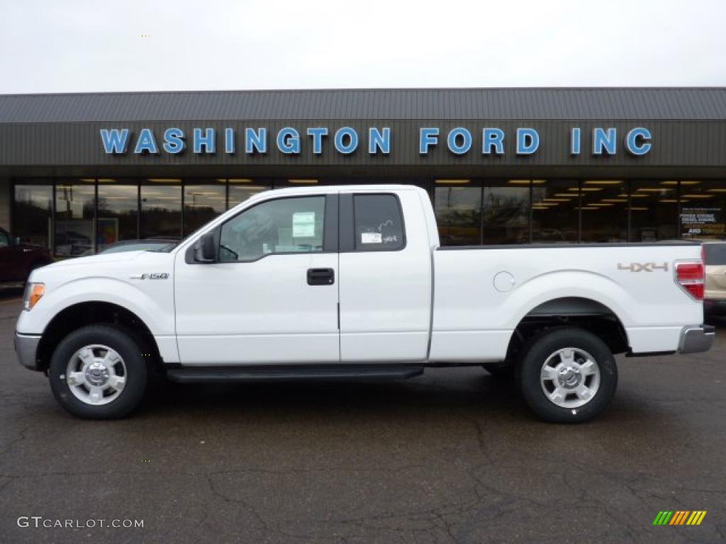 2011 F150 XLT SuperCab 4x4 - Oxford White / Pale Adobe photo #1