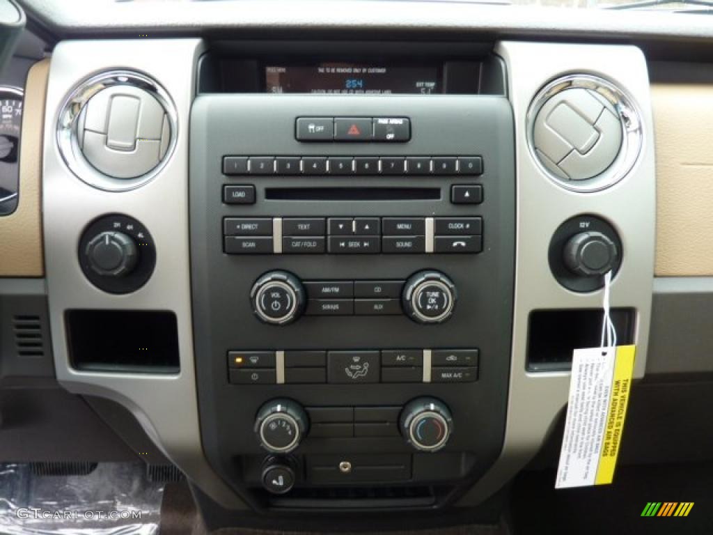 2011 Ford F150 XLT SuperCab 4x4 Controls Photo #42259826